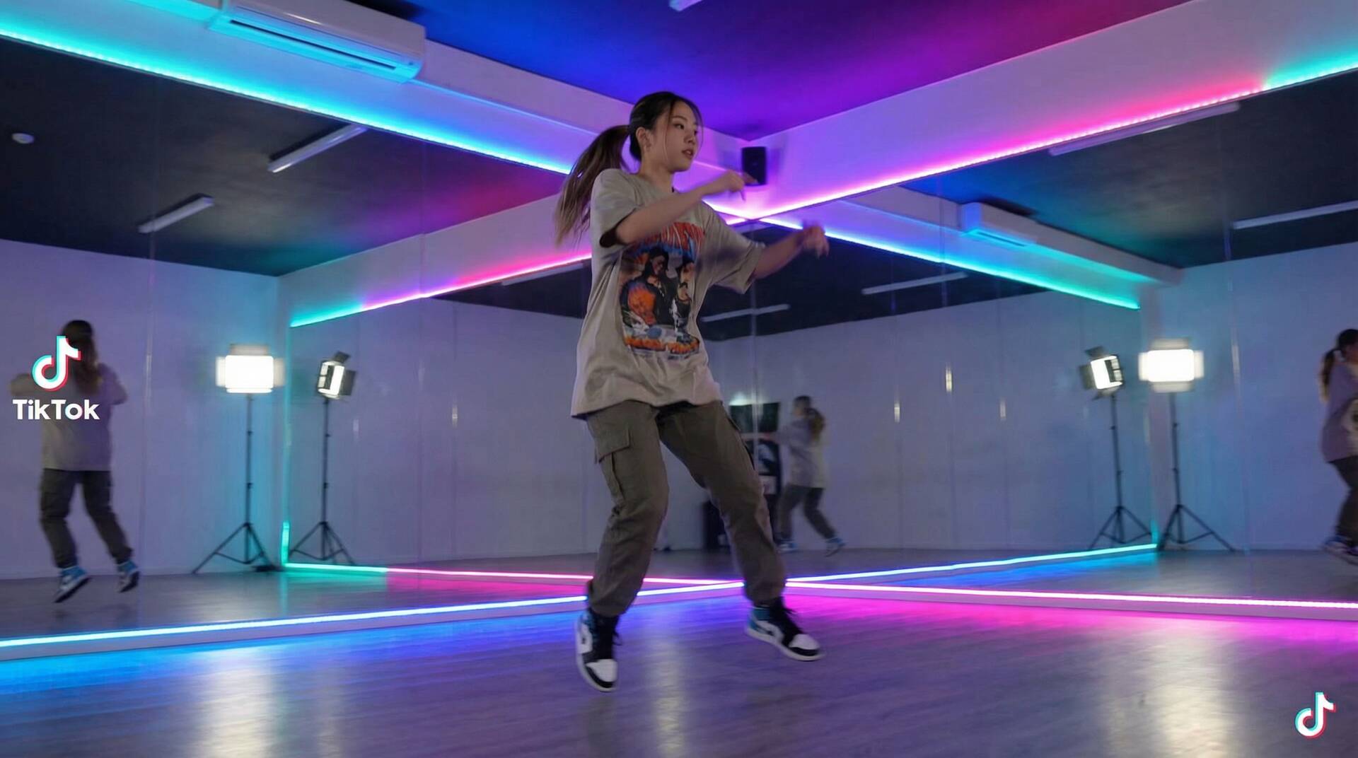 母狗美少女写真视频